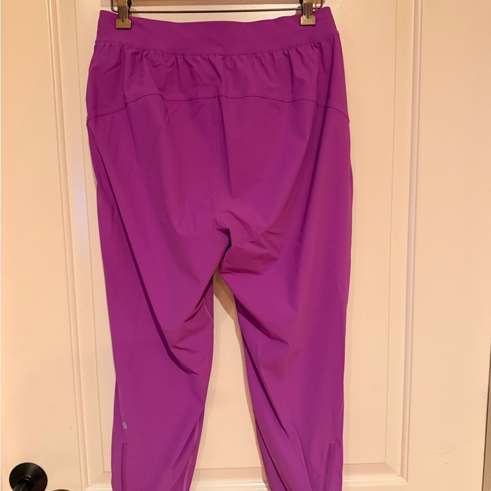 Lululemon Adapted State HR Cropped Vibrant Purple Joggers size 8 - Picture 2 of 4